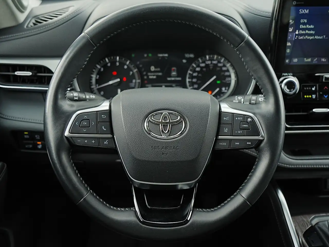 Toyota Highlander снимка Toyota Highlander