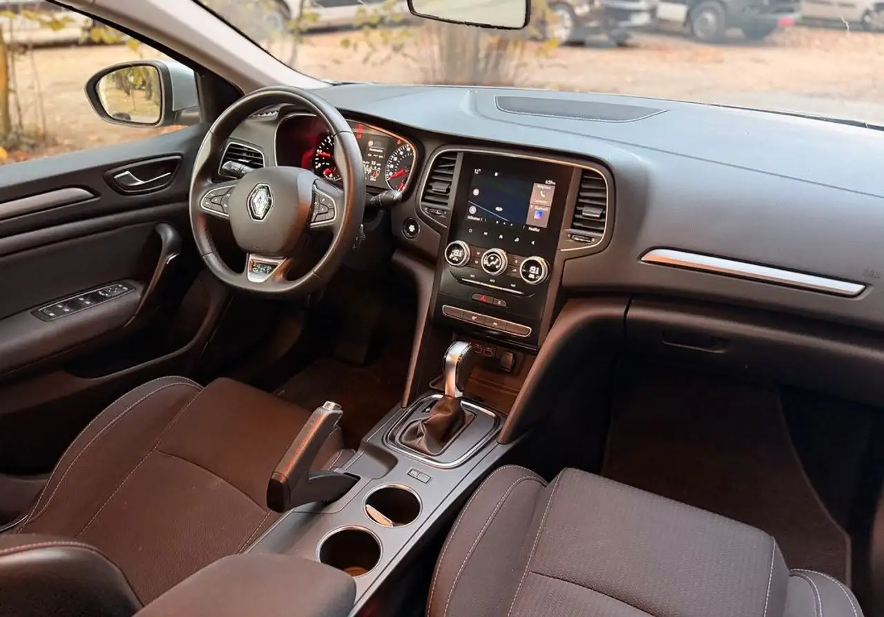 Renault Megane Berline — photo 9