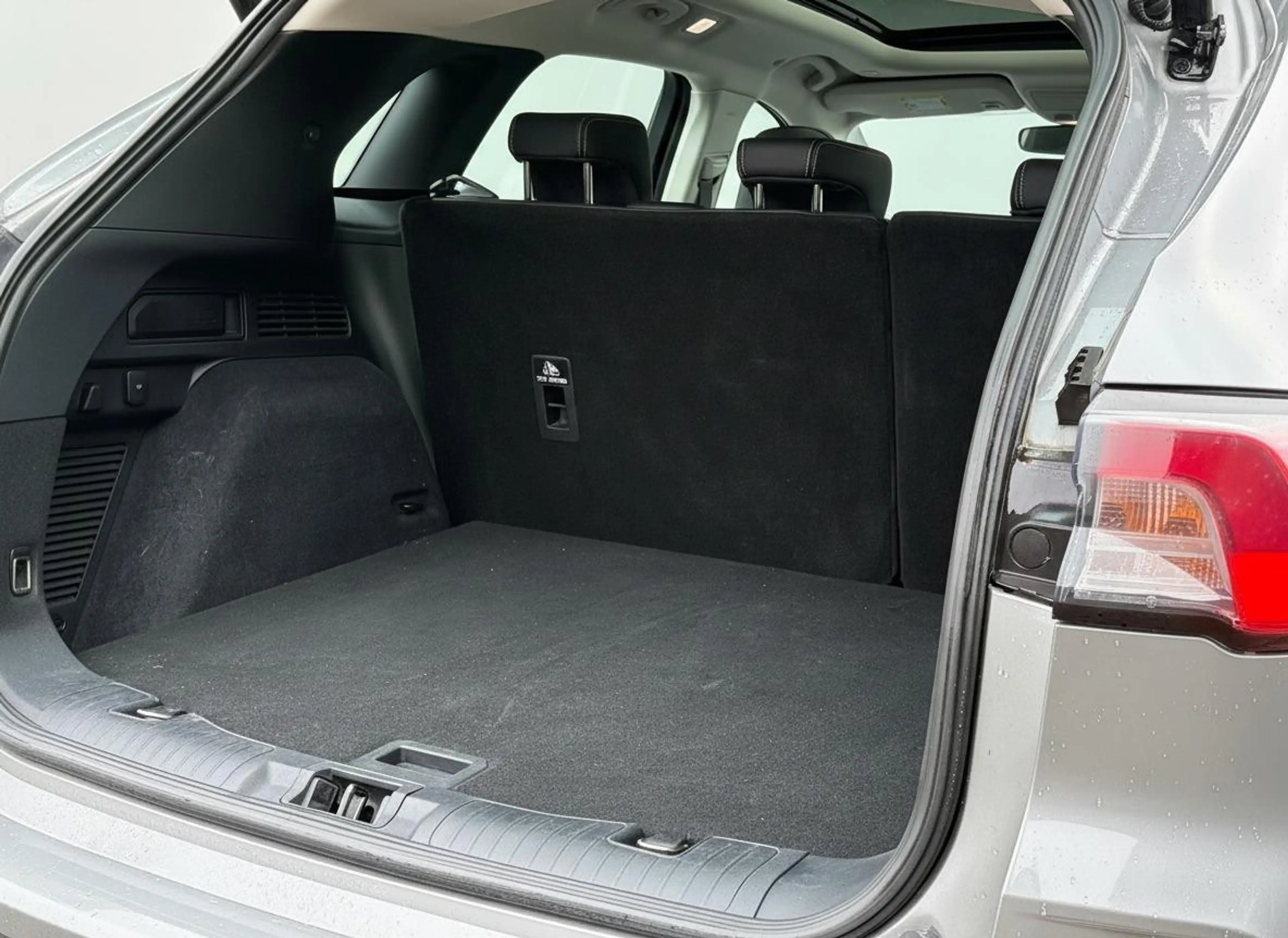 Ford Kuga 2.5 PHEV Vignale PANO - TREKHAAK — photo 9