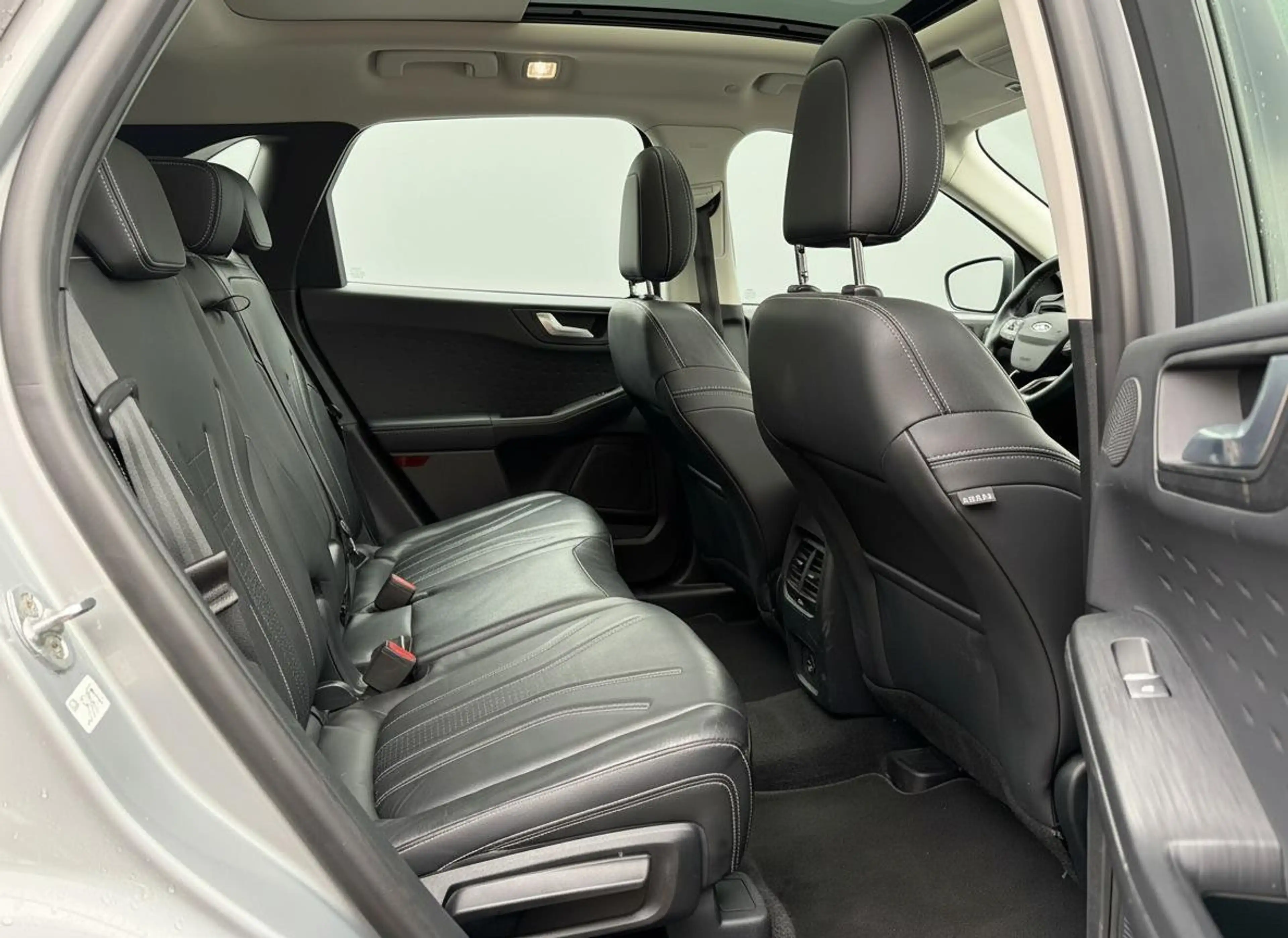 Ford Kuga 2.5 PHEV Vignale PANO - TREKHAAK — photo 10
