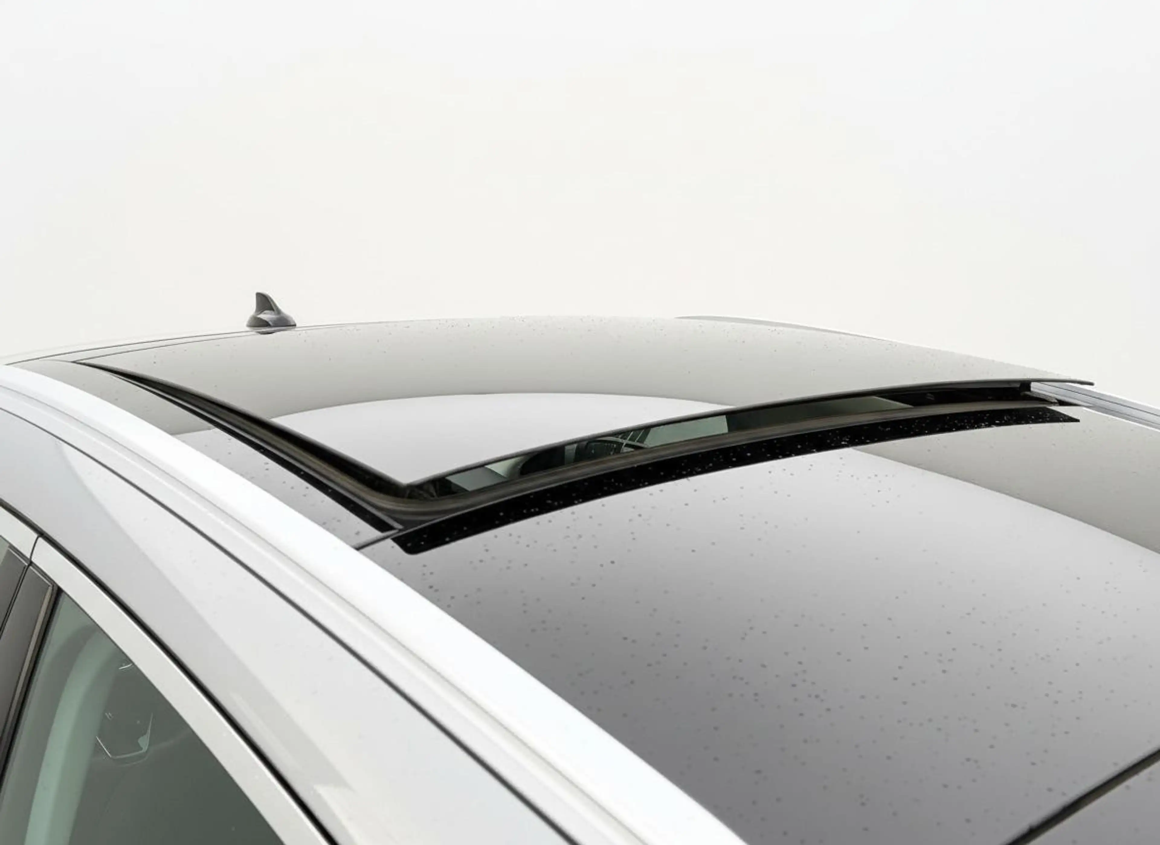 Ford Kuga 2.5 PHEV Vignale PANO - TREKHAAK — photo 7