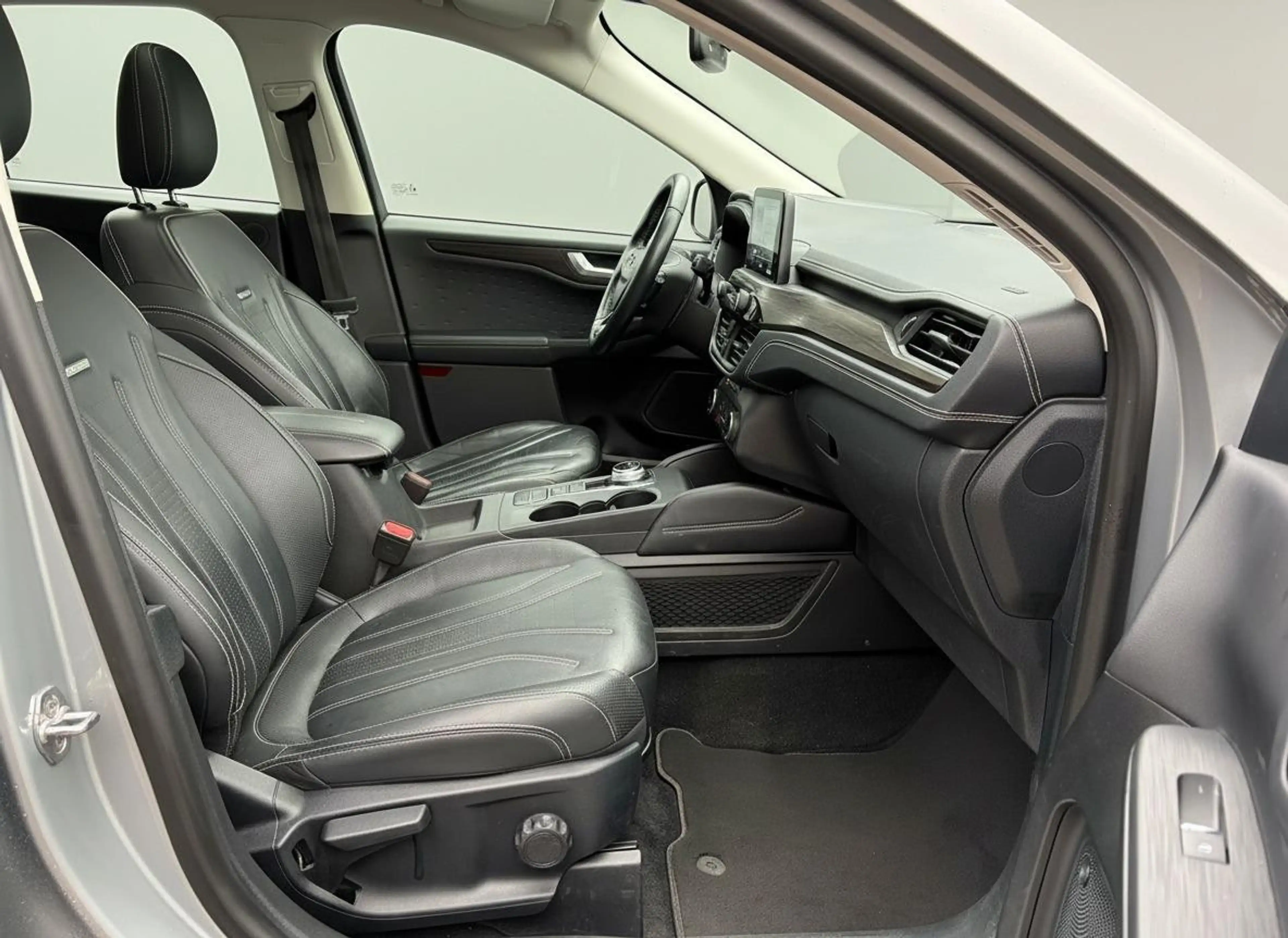 Ford Kuga 2.5 PHEV Vignale PANO - TREKHAAK — photo 11