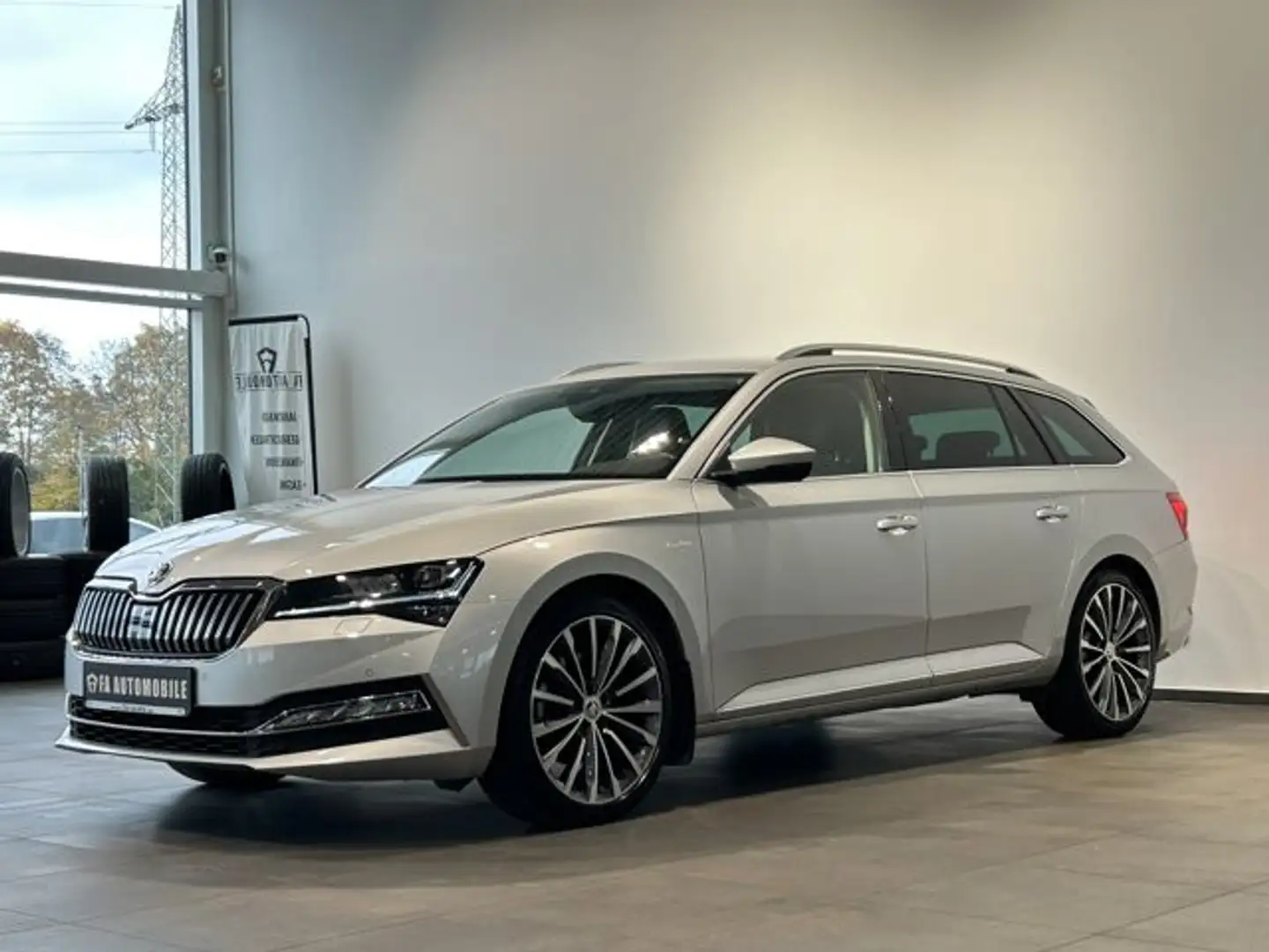 Skoda Superb L&K Virtual Kam Matrix Standheizung 19" Argintiu - 2