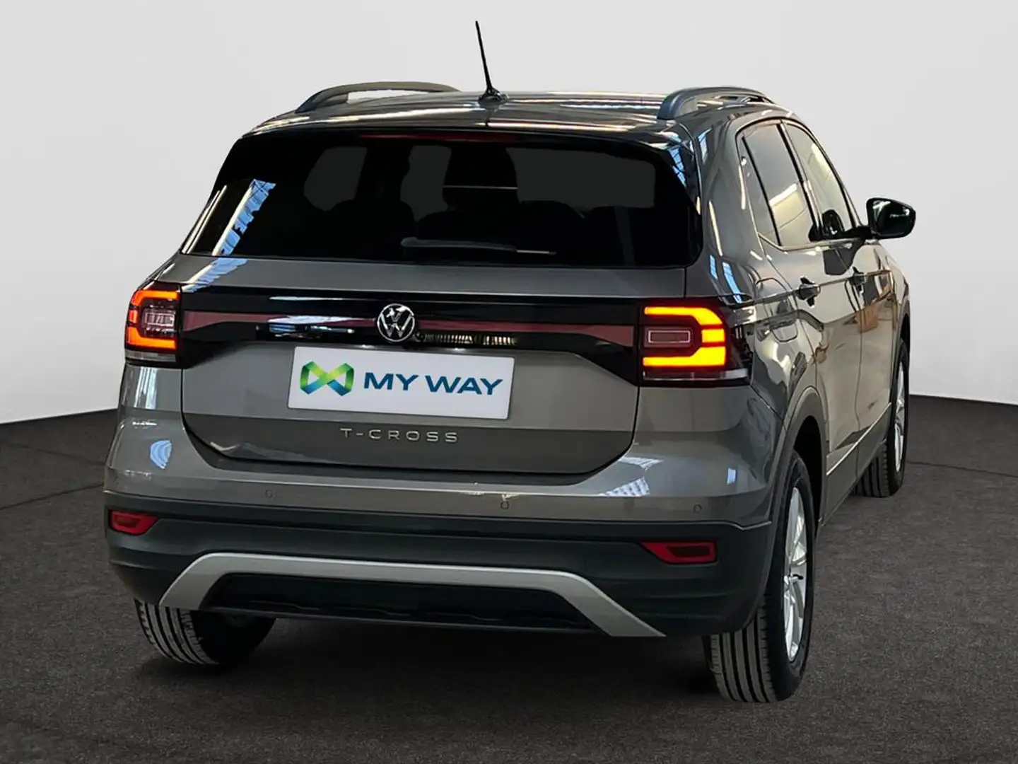 Volkswagen T-Cross T-Cross Life 1.0 TSI 70 kW (95 ch) 5 vitesses Gris - 2
