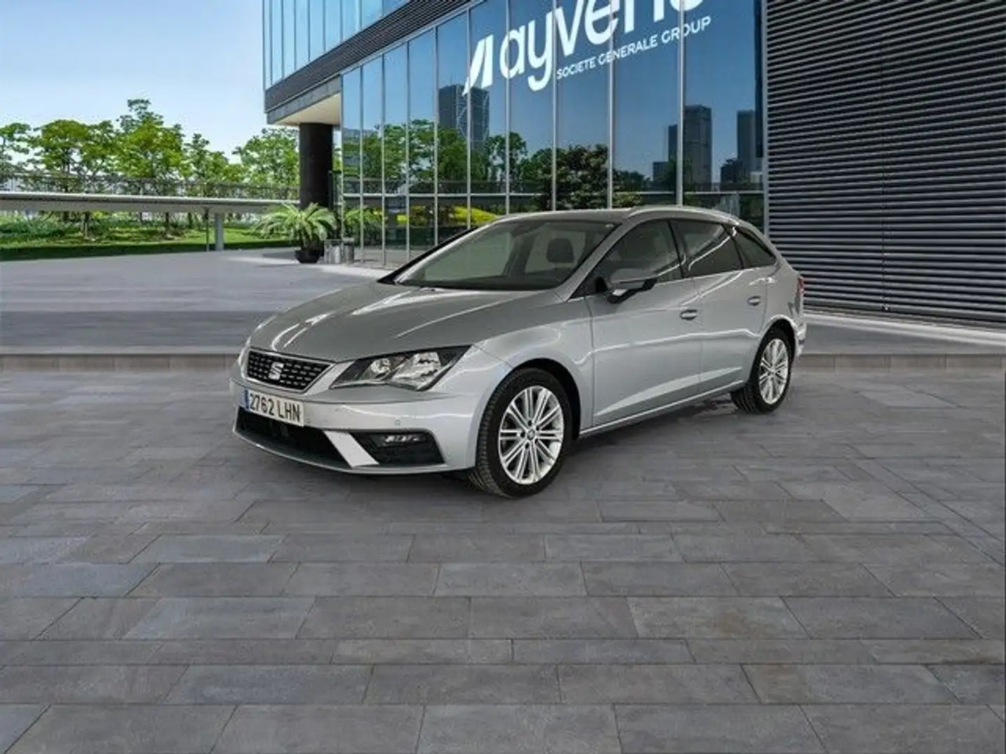 SEAT Leon ST 1.5 TGI GNC S&S Xcellence DSG7 130 srebrna - 1