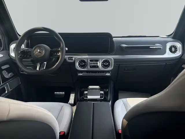 Mercedes-Benz G 500 view 7