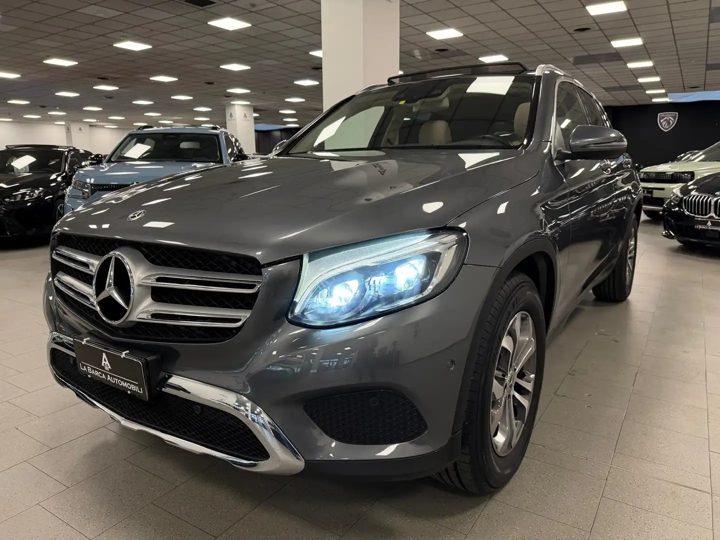 Mercedes-Benz GLC 220 220d TETTO Sport 4matic auto Grigio - 2