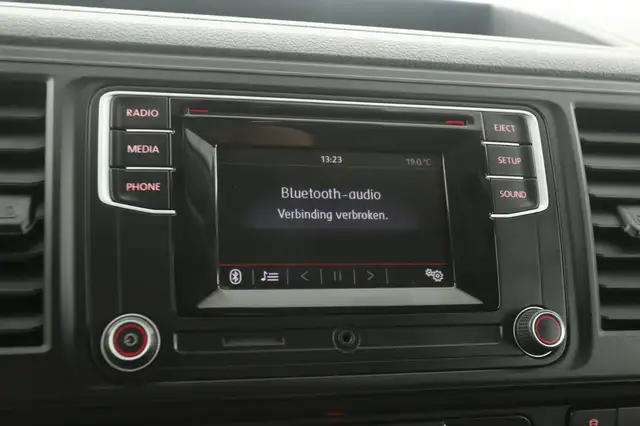 Volkswagen Transporter view 13
