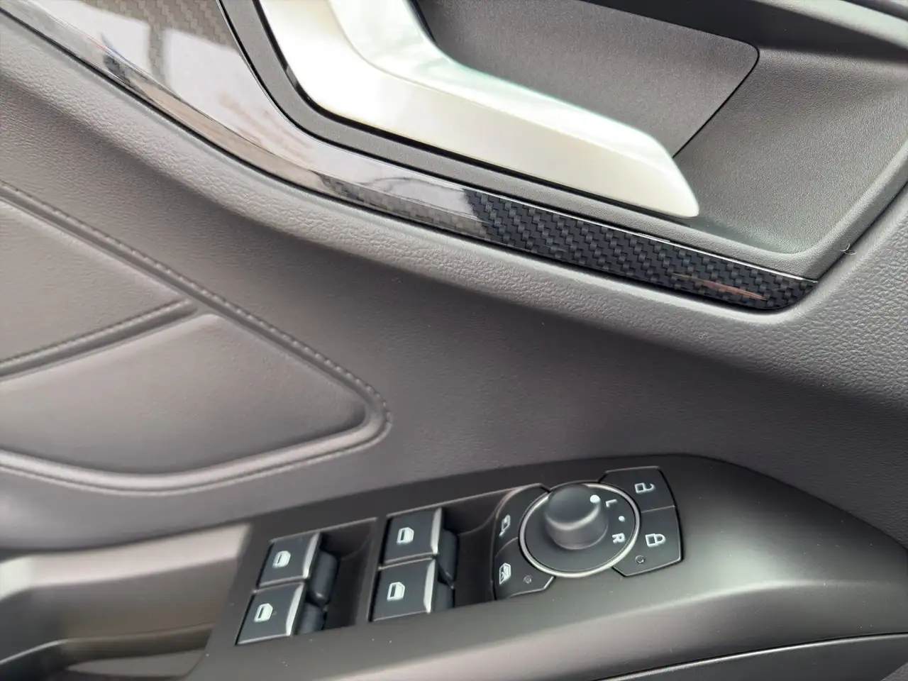 Ford Focus ST-Line 5 Türer Styling Pak. Winter Pak. 12