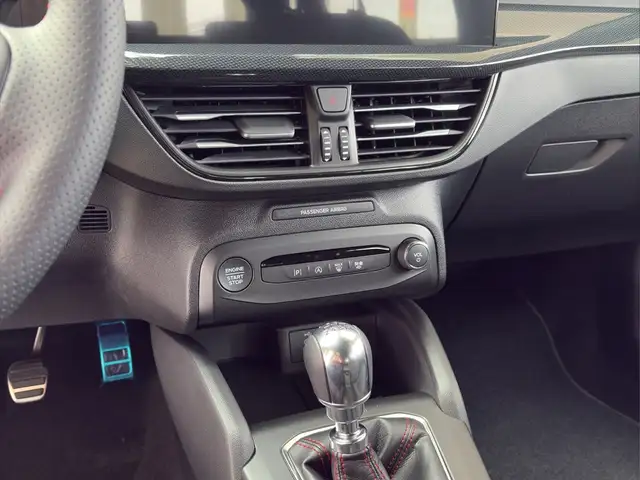Ford Focus view 9