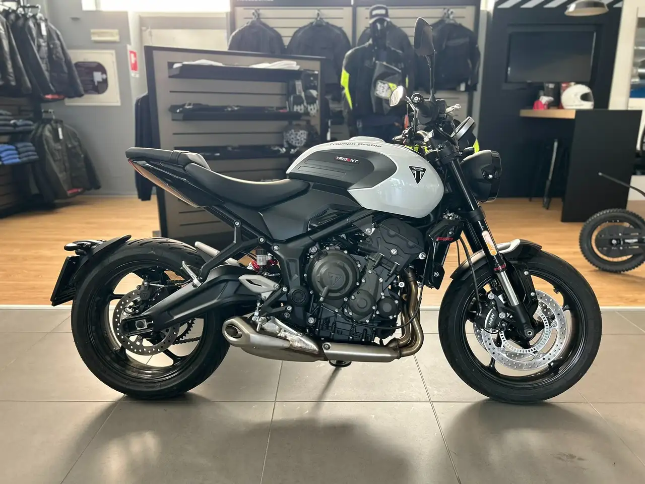 Triumph Trident 660