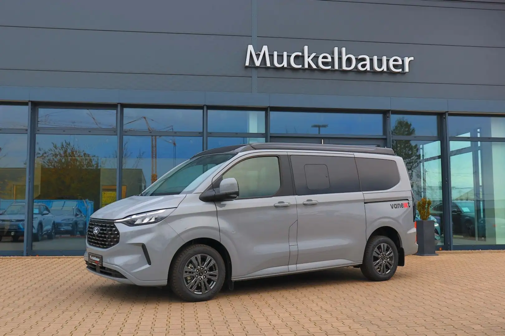 Ford Tourneo Custom Vanexxt Ford Tourneo Custom Level2 4x4 AKTION Grau - 2