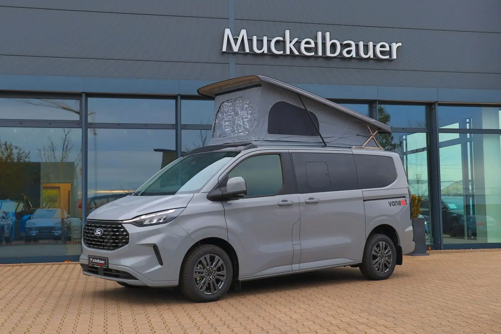 Ford Tourneo Custom Vanexxt Ford Tourneo Custom Level2 4x4 AKTION Grau - 1