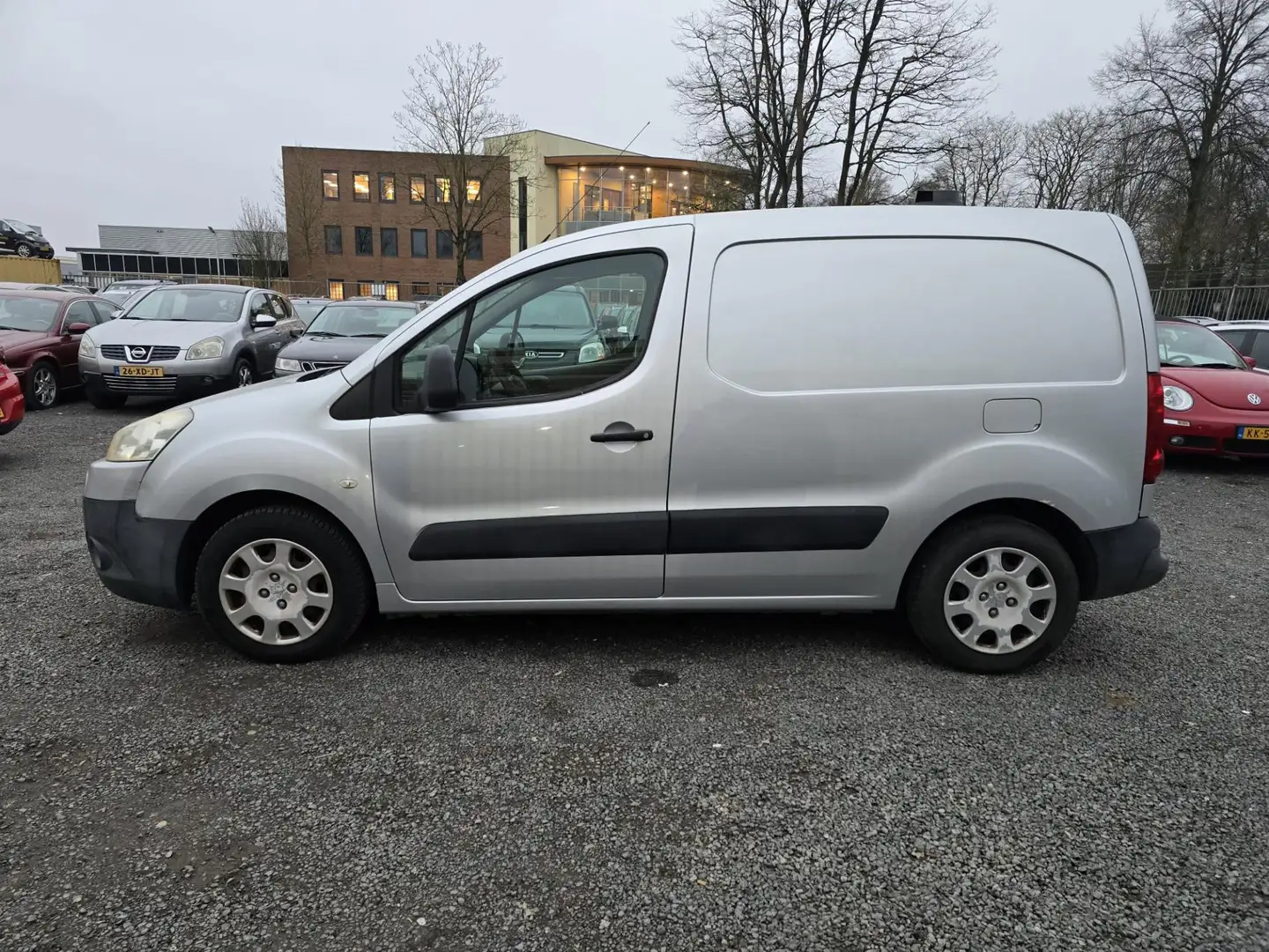 Peugeot Partner 120 1.6 HDI L1 XT/ - 2