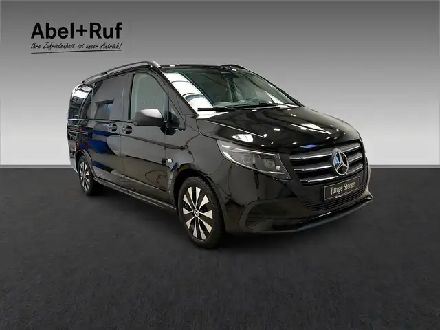 Mercedes-Benz Vito view 2