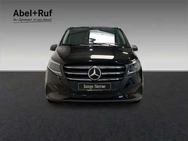 Mercedes-Benz Vito view 4