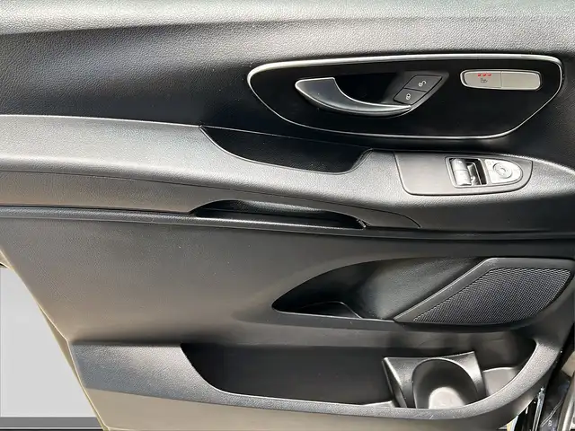 Mercedes-Benz Vito view 13