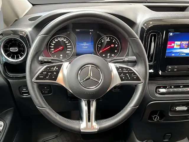 Mercedes-Benz Vito view 14