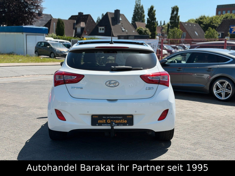 Hyundai i30 1.6 GDI Passion PANO NAVI KAM SHZ BT Sport — photo 5
