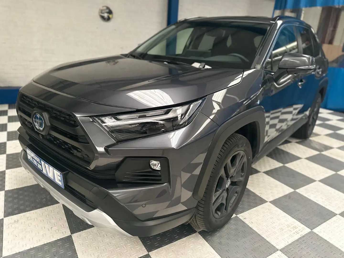 Toyota RAV 4 RAV4 2.5i i-AWD Hybrid Adventure  **trekhaak** Grijs - 1