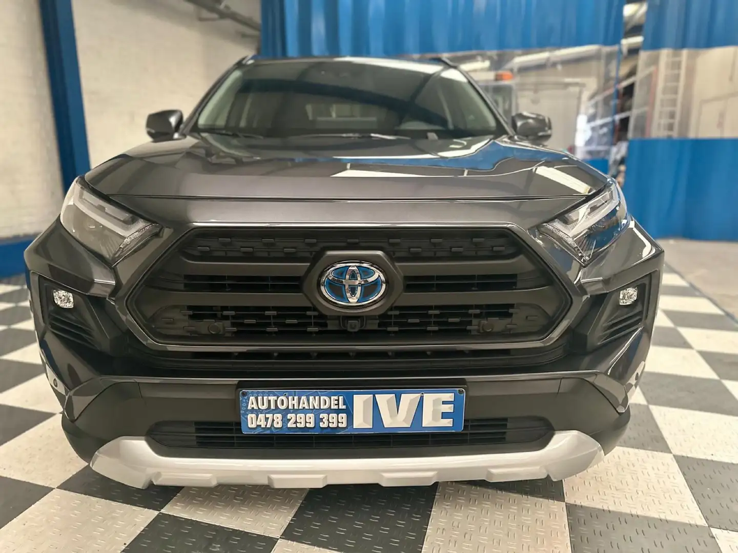 Toyota RAV 4 RAV4 2.5i i-AWD Hybrid Adventure  **trekhaak** Grijs - 2