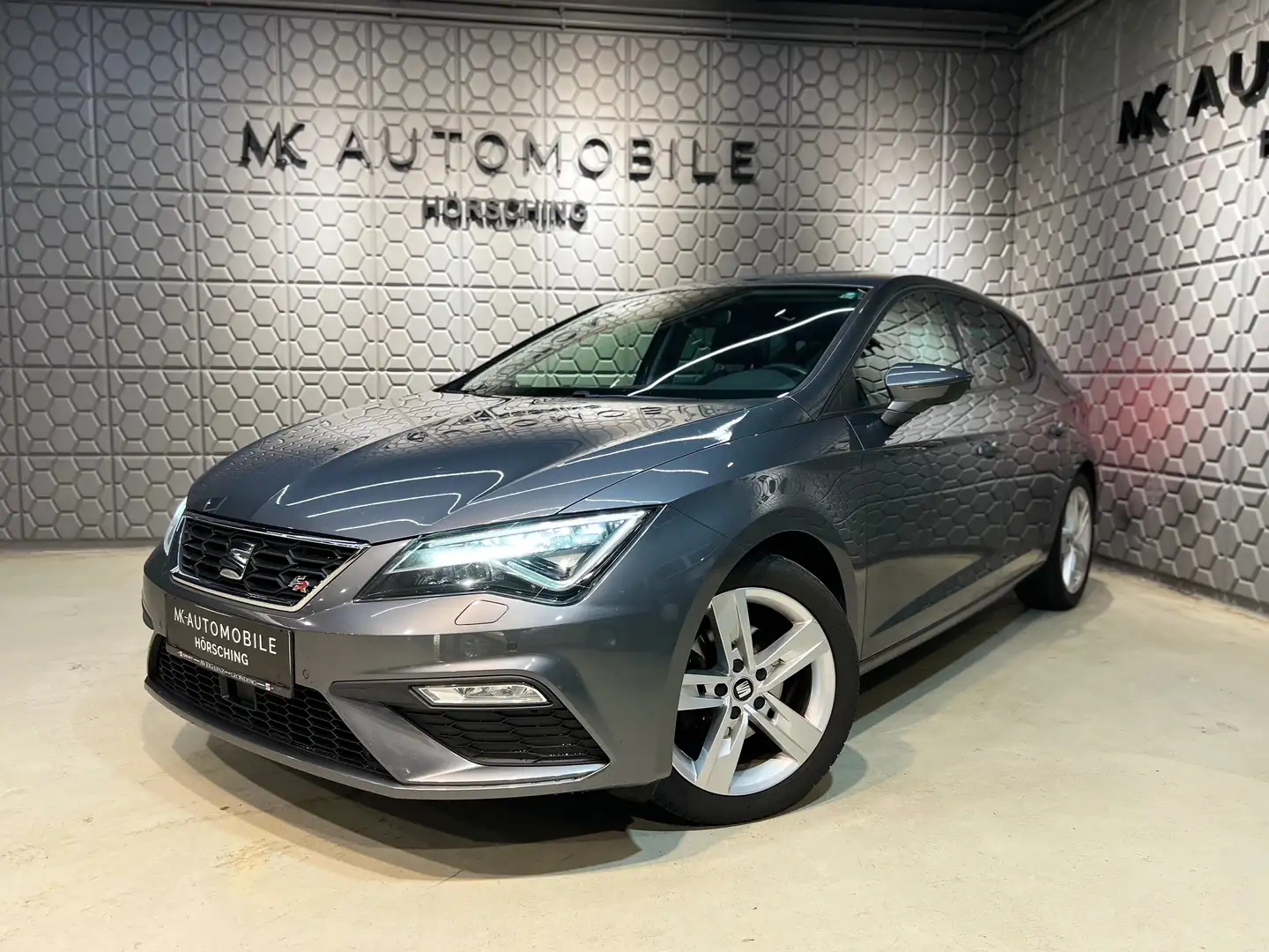 SEAT Leon FR*BEATS*RFK*SITZHEIZUNG*AMBIENTE*KLIMA*NAVI*SOFIX Gris - 1