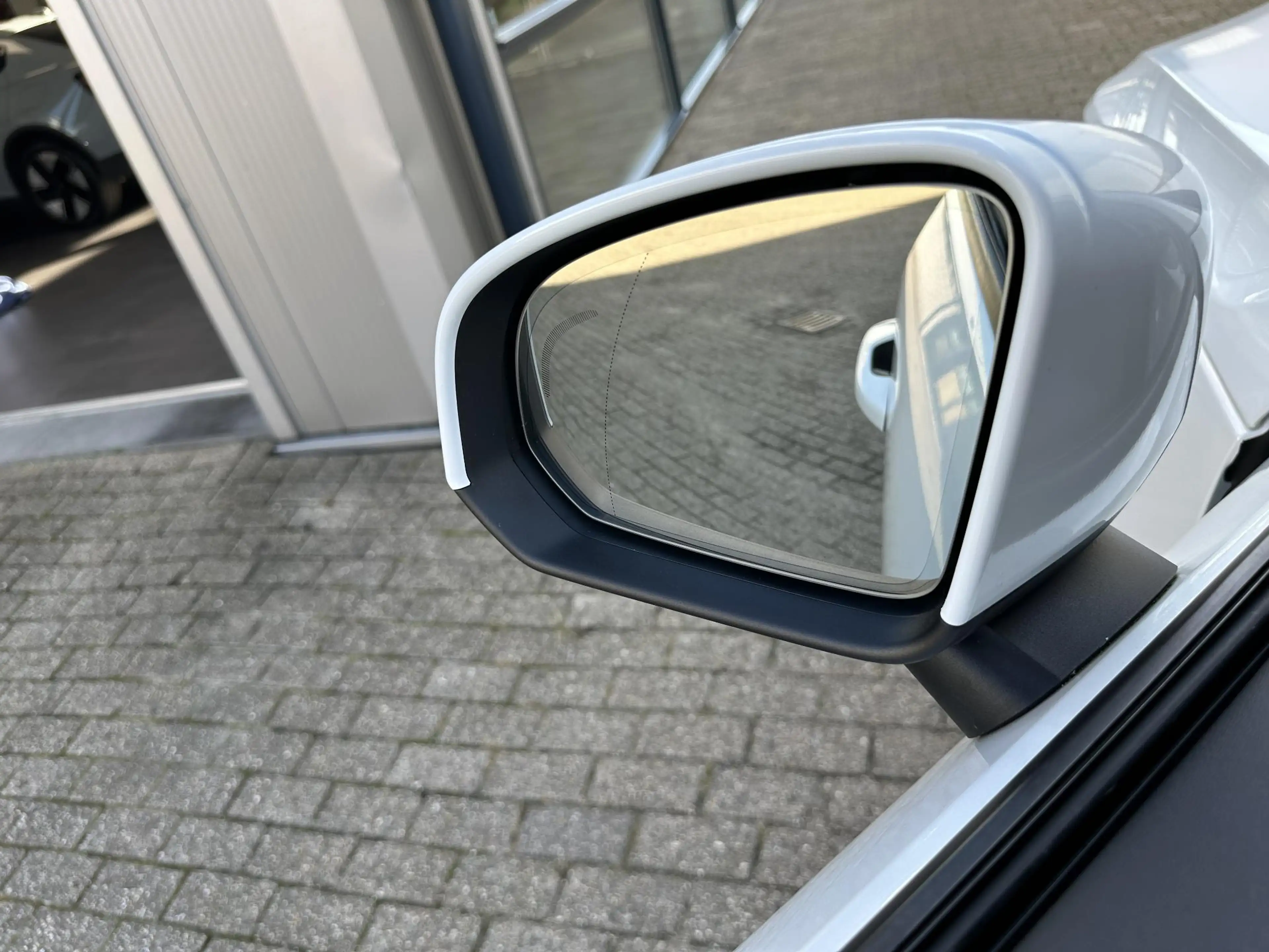 Volvo XC40 1.5 T2 Momentum Business | Camera/Carplay/Lederen — photo 34