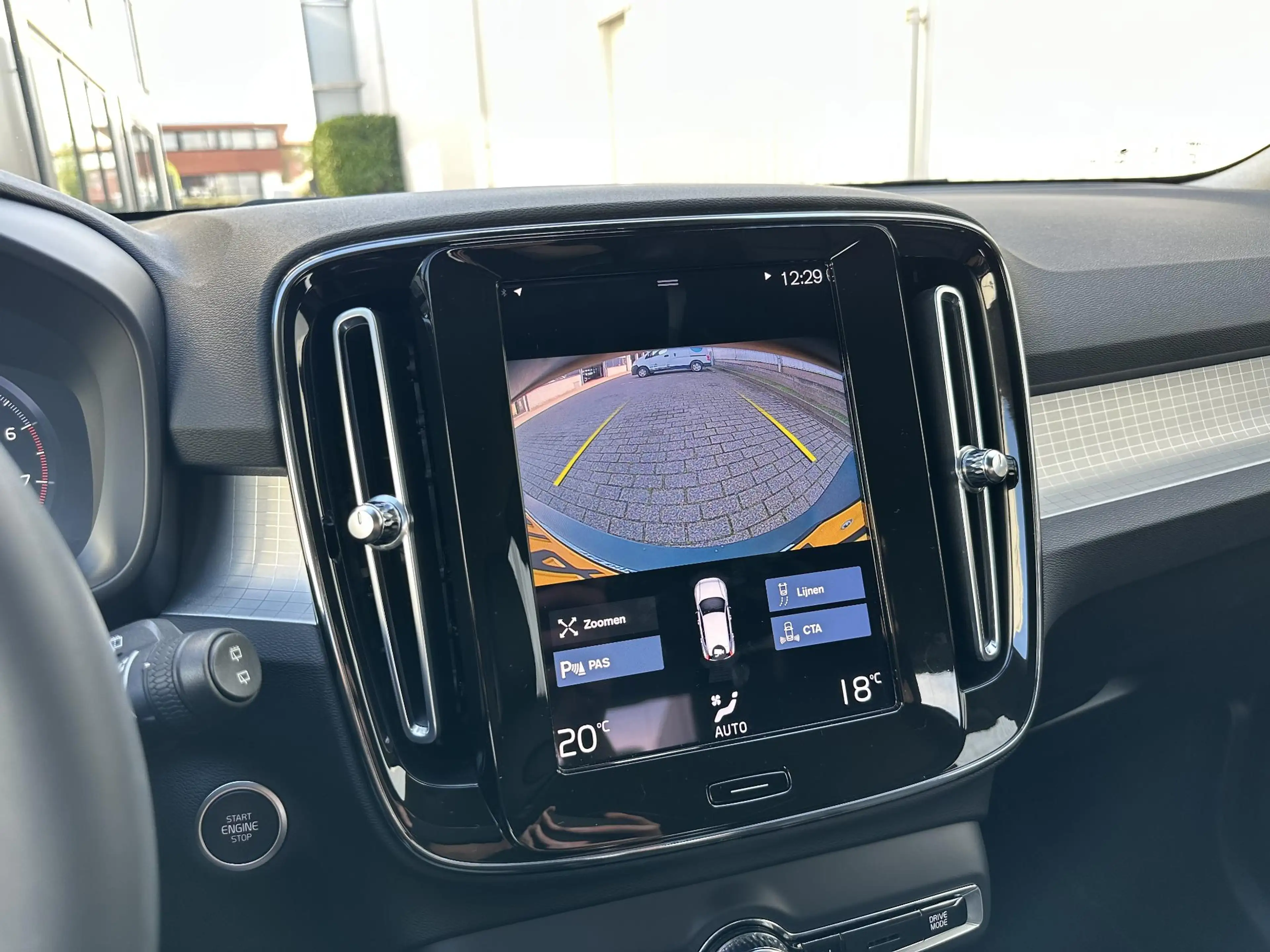 Volvo XC40 1.5 T2 Momentum Business | Camera/Carplay/Lederen — photo 37
