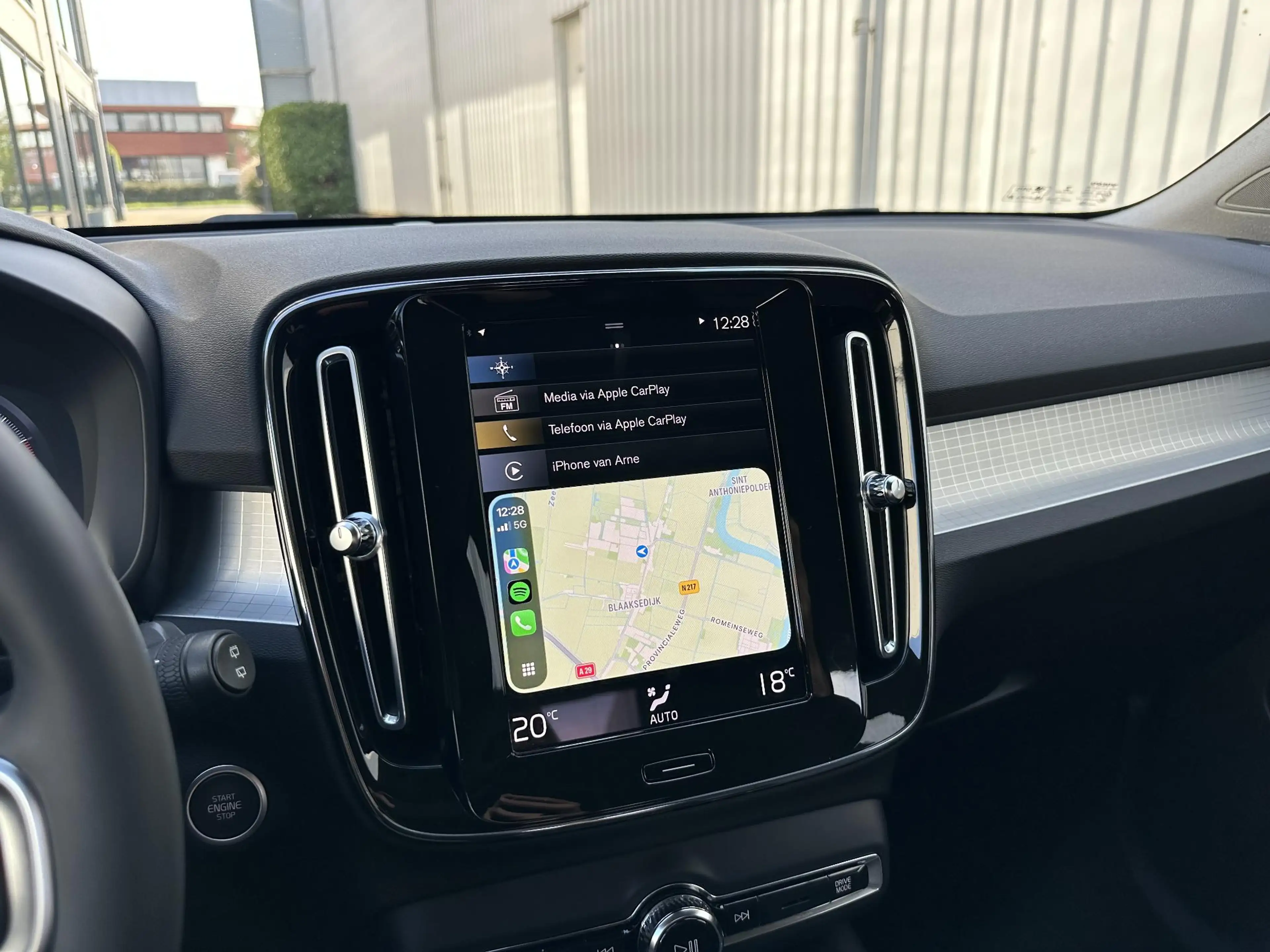 Volvo XC40 1.5 T2 Momentum Business | Camera/Carplay/Lederen — photo 36