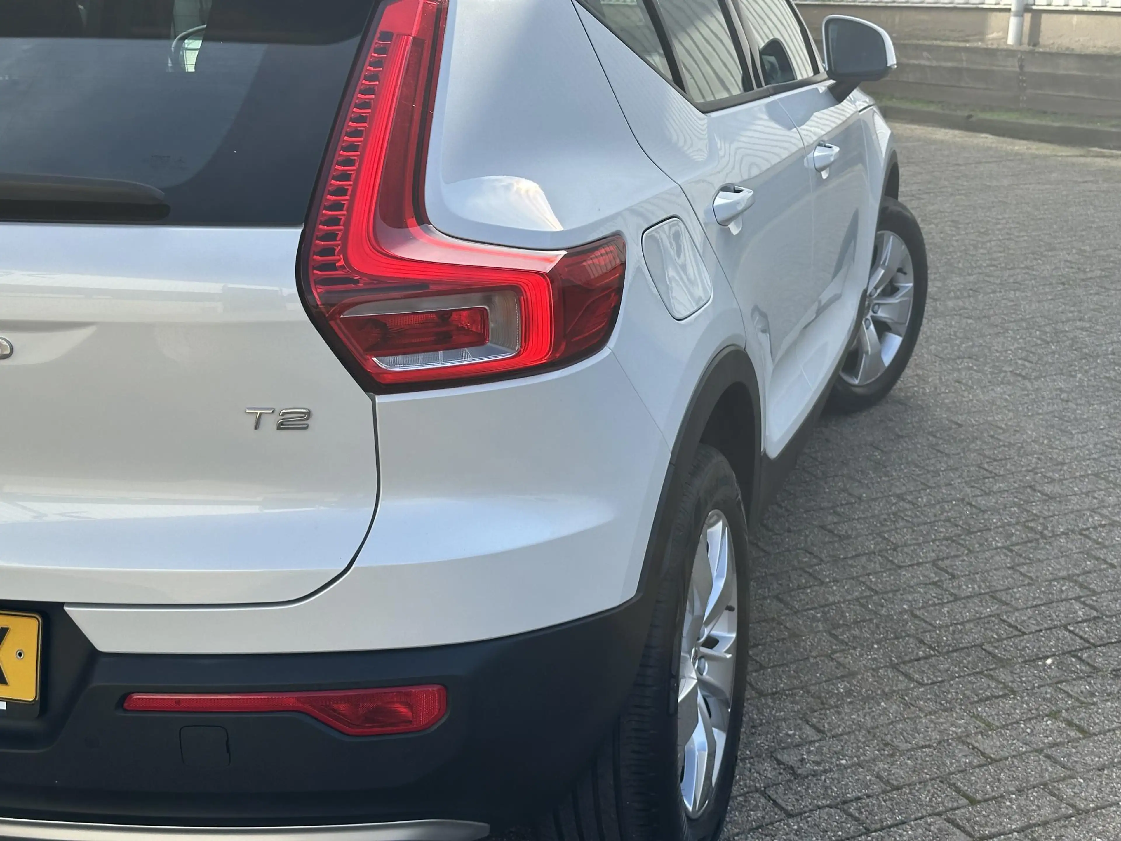 Volvo XC40 1.5 T2 Momentum Business | Camera/Carplay/Lederen — photo 24