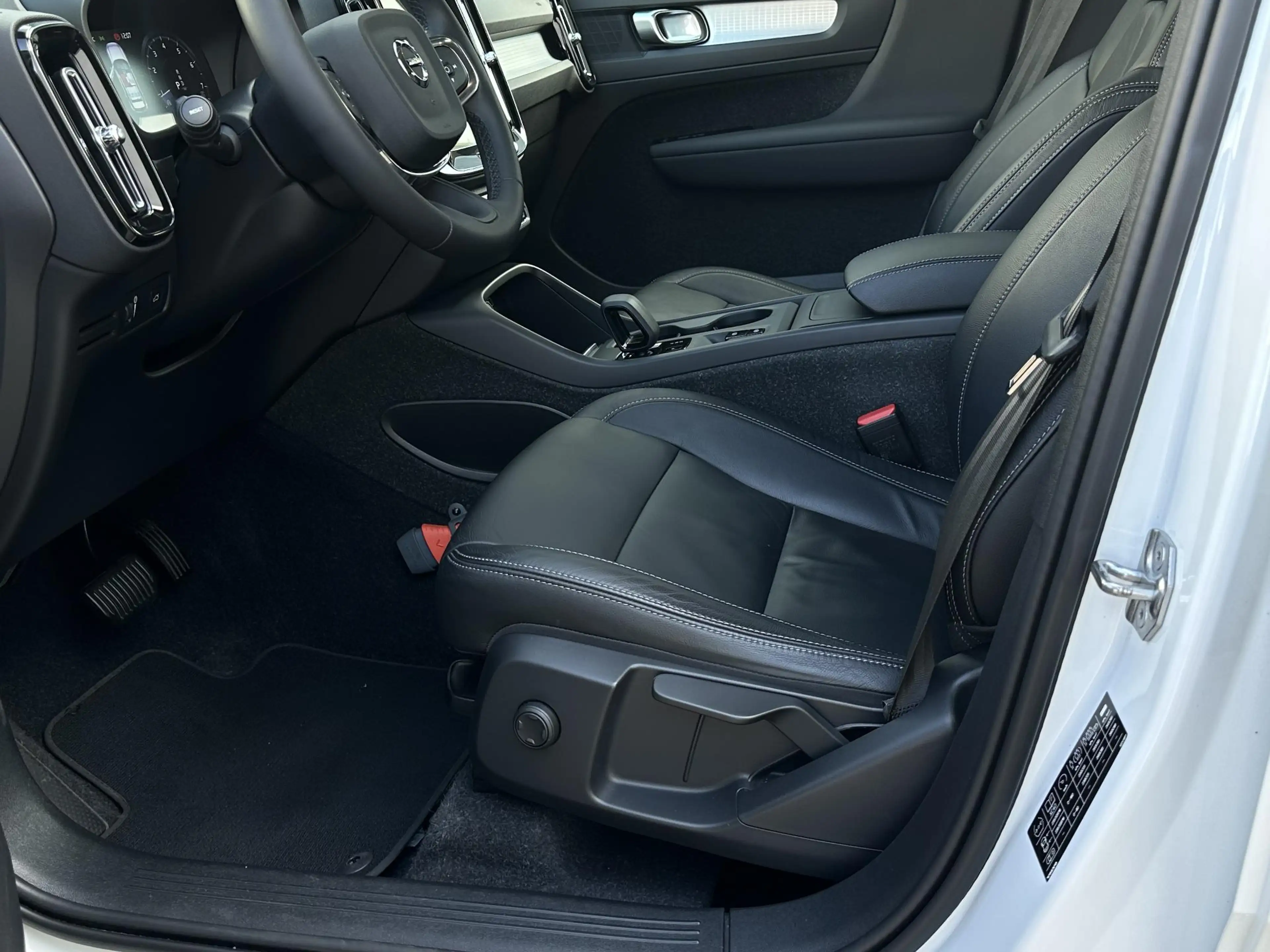 Volvo XC40 1.5 T2 Momentum Business | Camera/Carplay/Lederen — photo 5