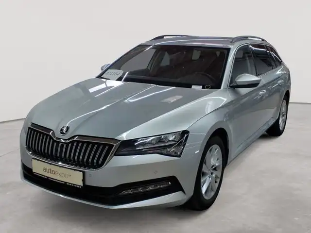 Skoda Superb view 2