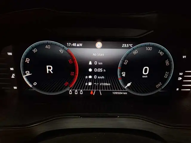 Skoda Superb view 11