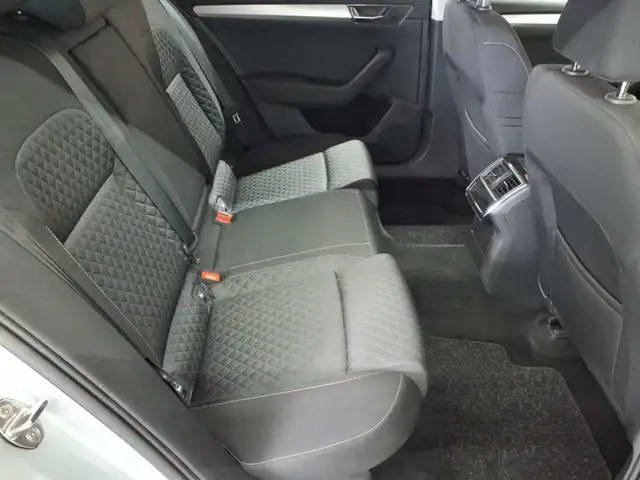 Skoda Superb view 14
