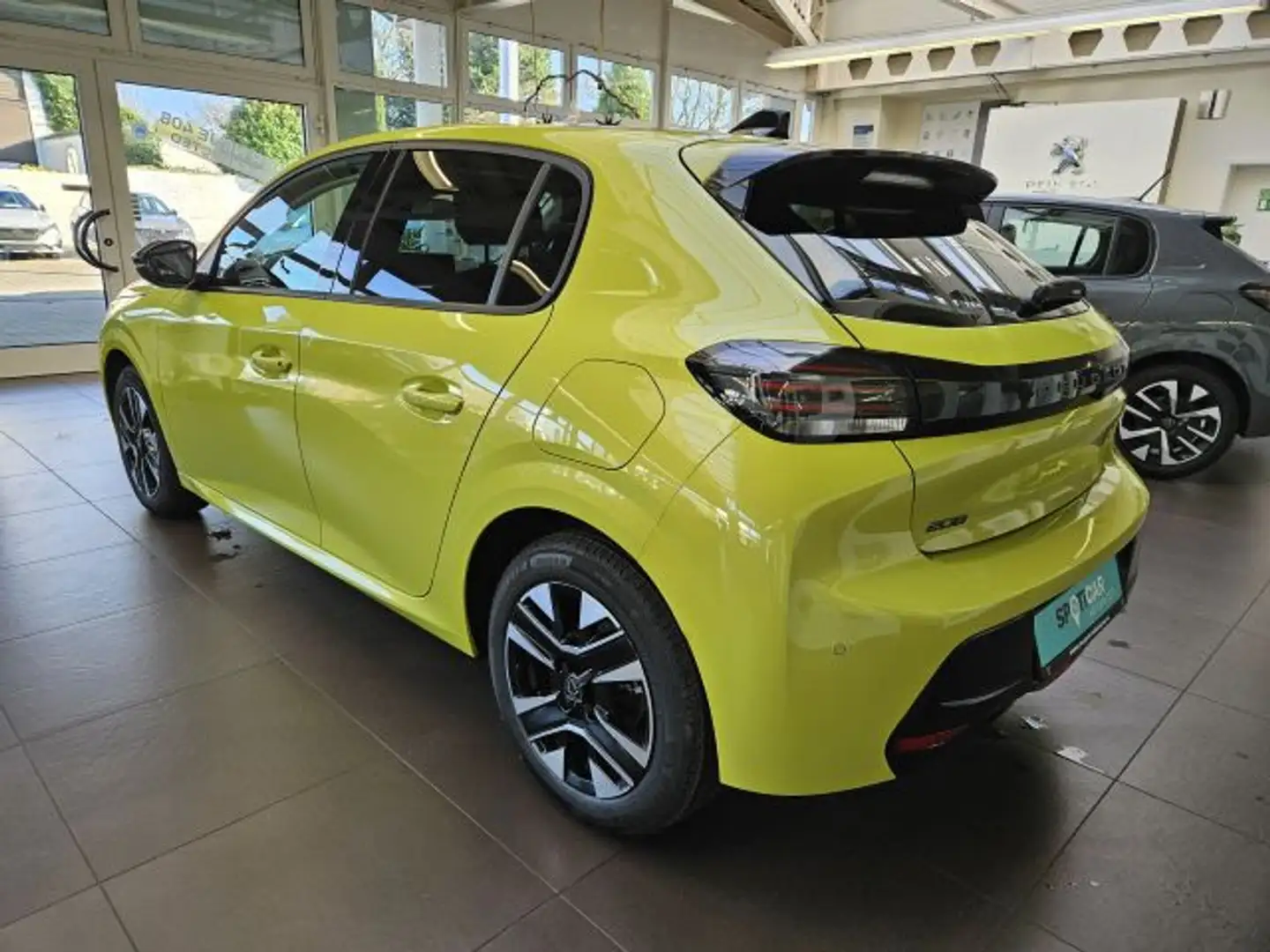 Peugeot 208 PureTech 100 Allure Gelb - 2