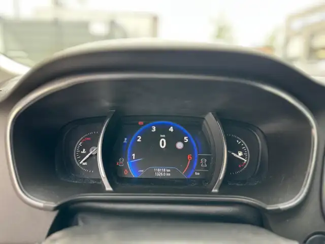 Renault Megane view 11