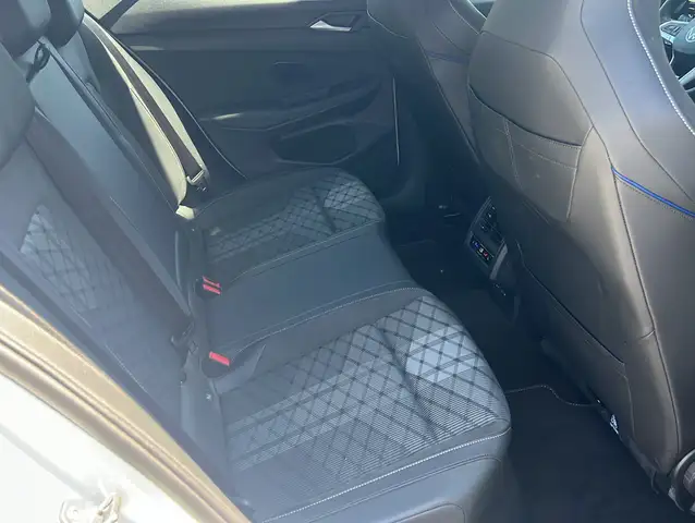 Volkswagen Golf view 8