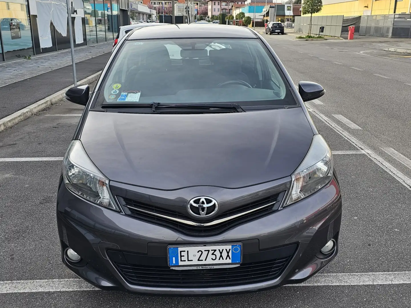 Toyota Yaris 5p 1.3 Lounge - 2