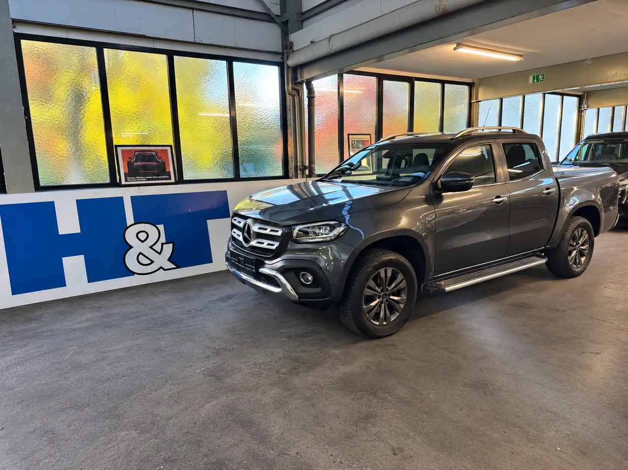 Mercedes-Benz X 250