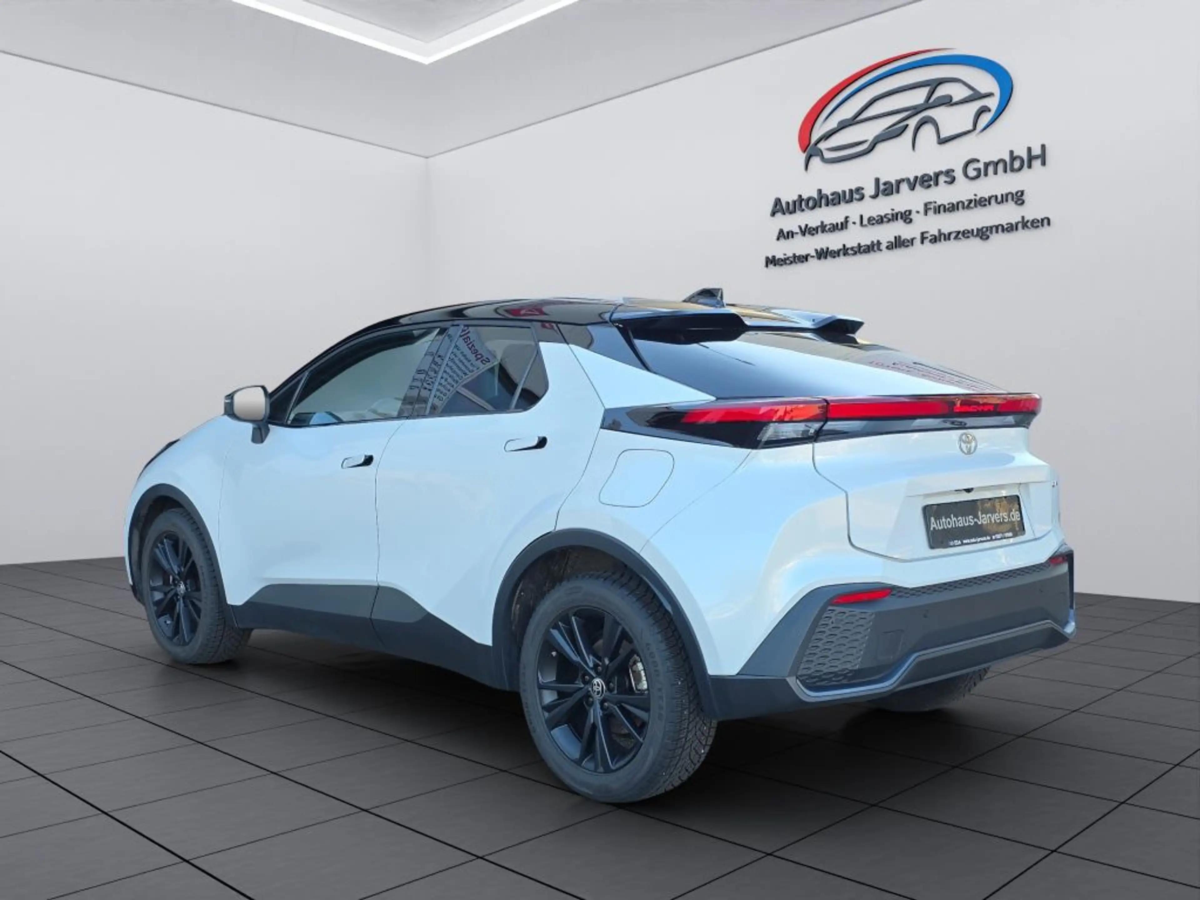 Toyota C-HR 1.8 Hybrid Teamplayer — photo 3