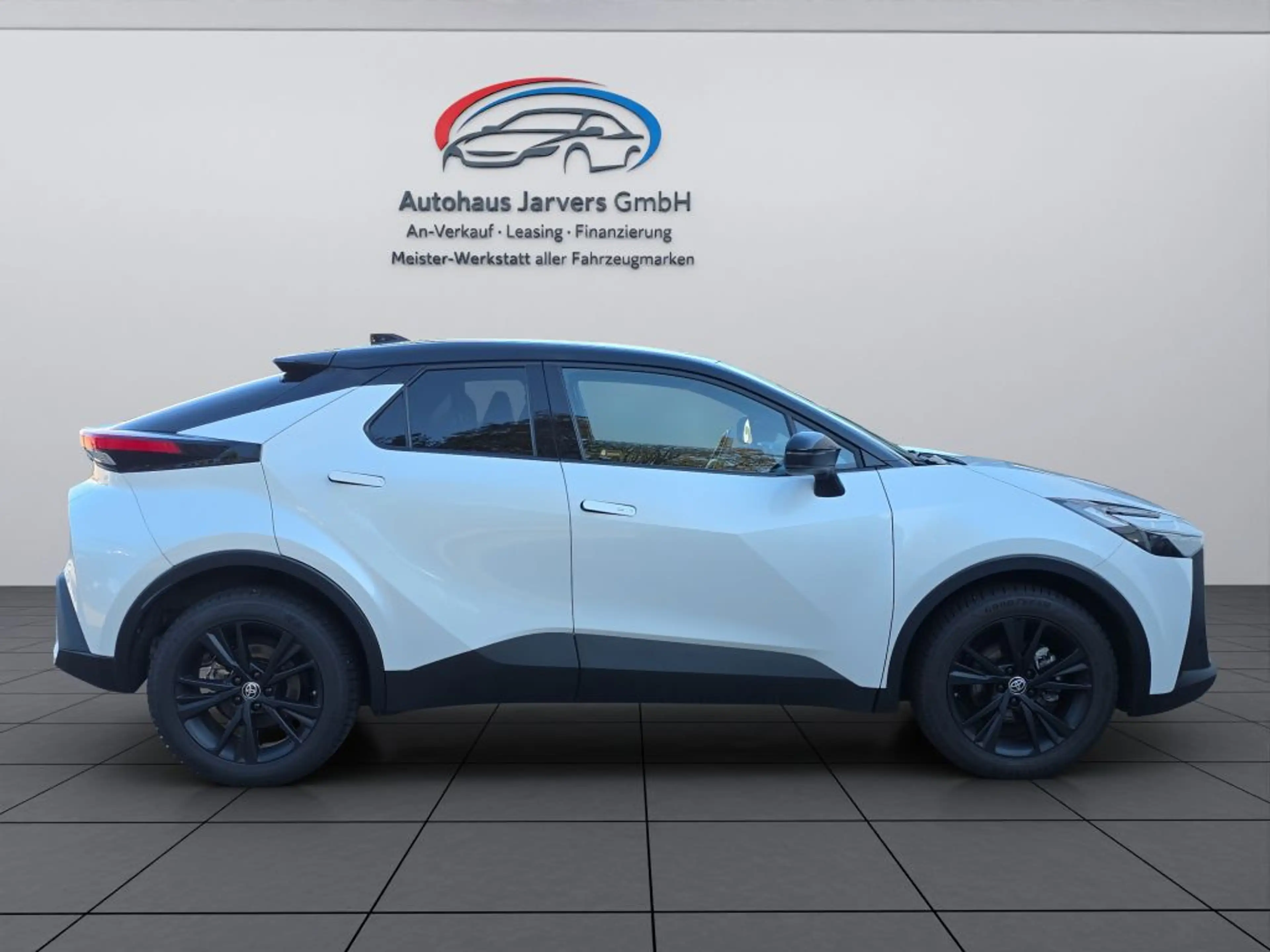 Toyota C-HR 1.8 Hybrid Teamplayer — photo 6