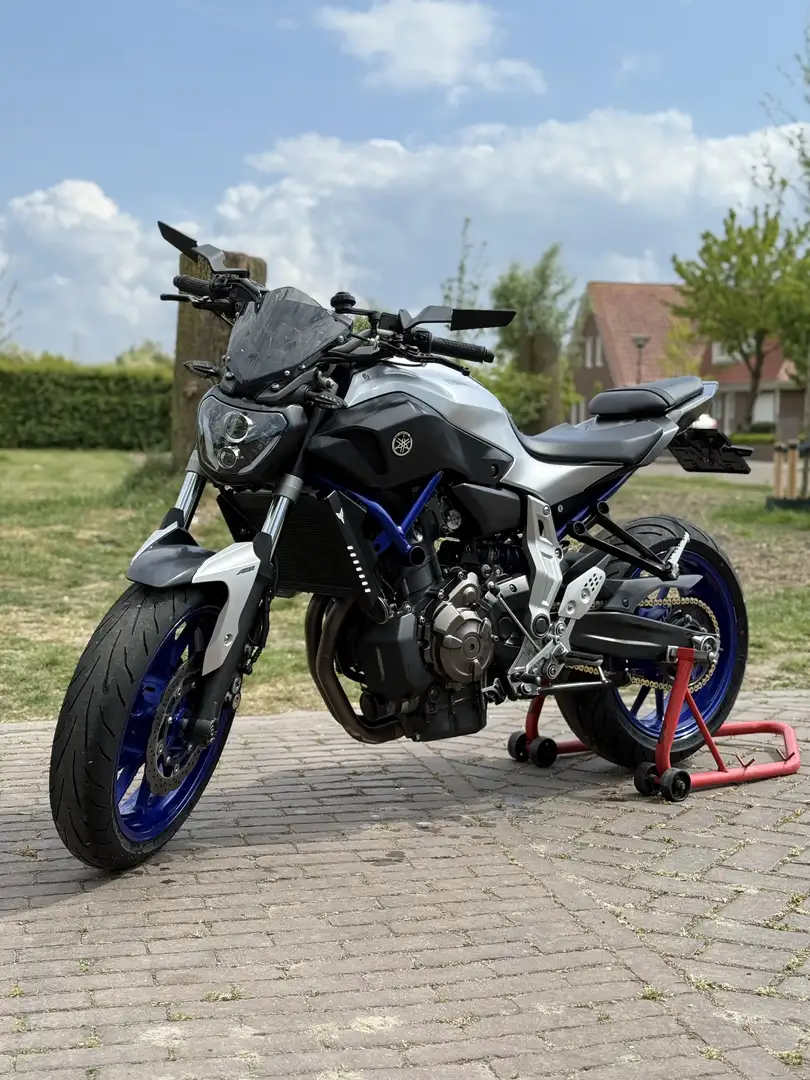 Yamaha MT-07 Silver/blue Argintiu - 1