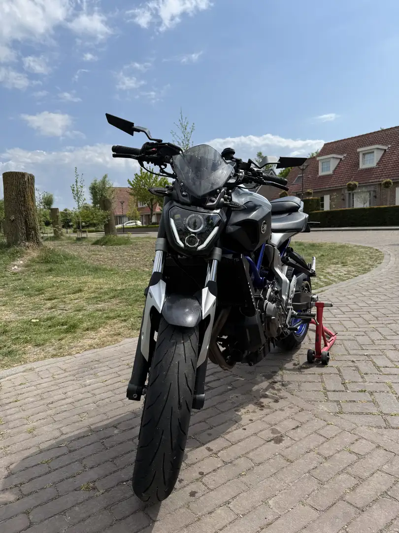 Yamaha MT-07 Silver/blue Argintiu - 2