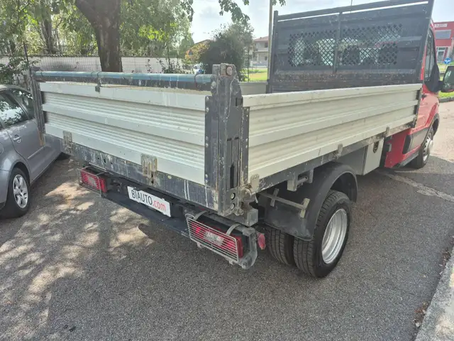 Ford Transit view 5