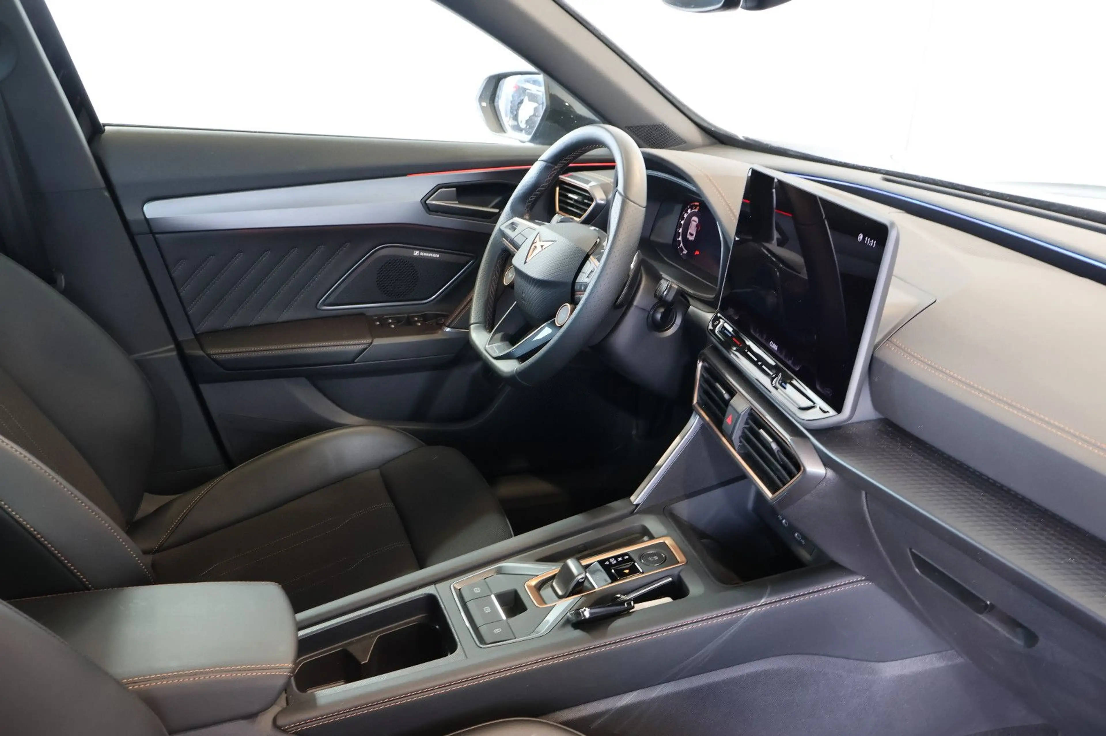 CUPRA Formentor 1.5 eTSI SENNHEISER+ACC+360°+KEY+18" — photo 14