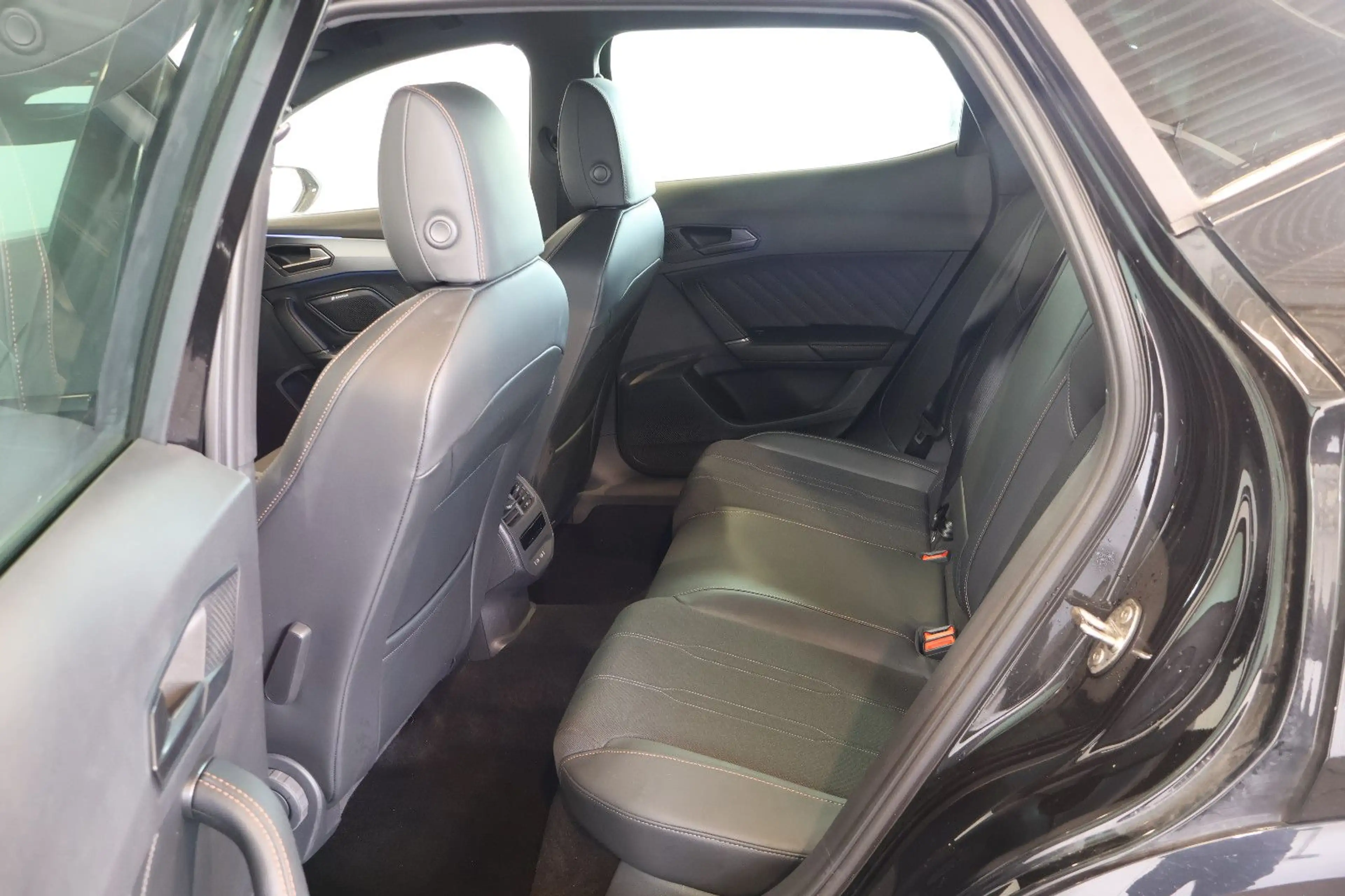 CUPRA Formentor 1.5 eTSI SENNHEISER+ACC+360°+KEY+18" — photo 13
