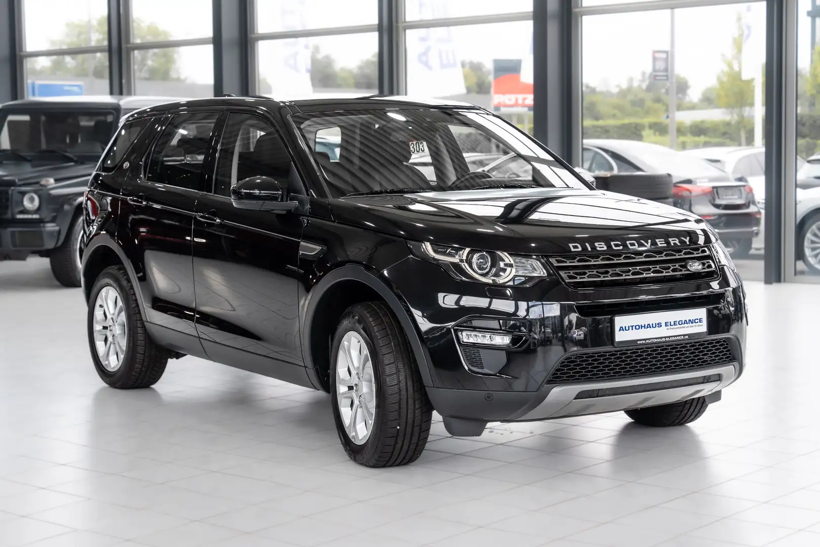 Land Rover Discovery Sport SE AWD*MERIDIAN*LEDER*NAVI*XENON Schwarz - 2