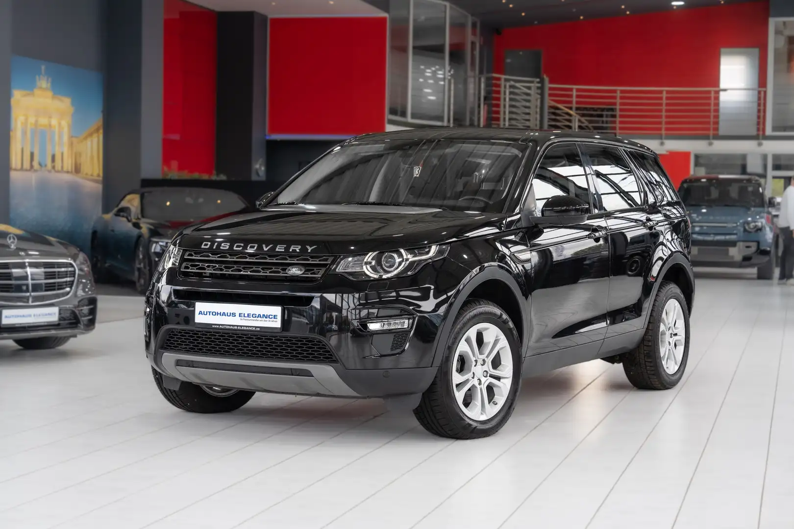 Land Rover Discovery Sport SE AWD*MERIDIAN*LEDER*NAVI*XENON Schwarz - 1