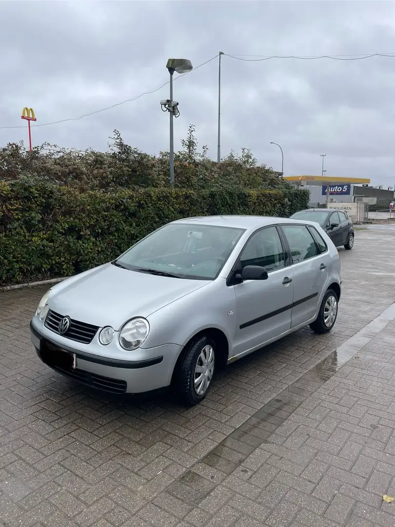 Volkswagen Polo 1.2i Base Grey - 2