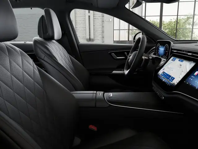 Mercedes-Benz E 300 de 4MATIC T-Modell mit EQ Hybrid Technologie Öster Ansicht 24